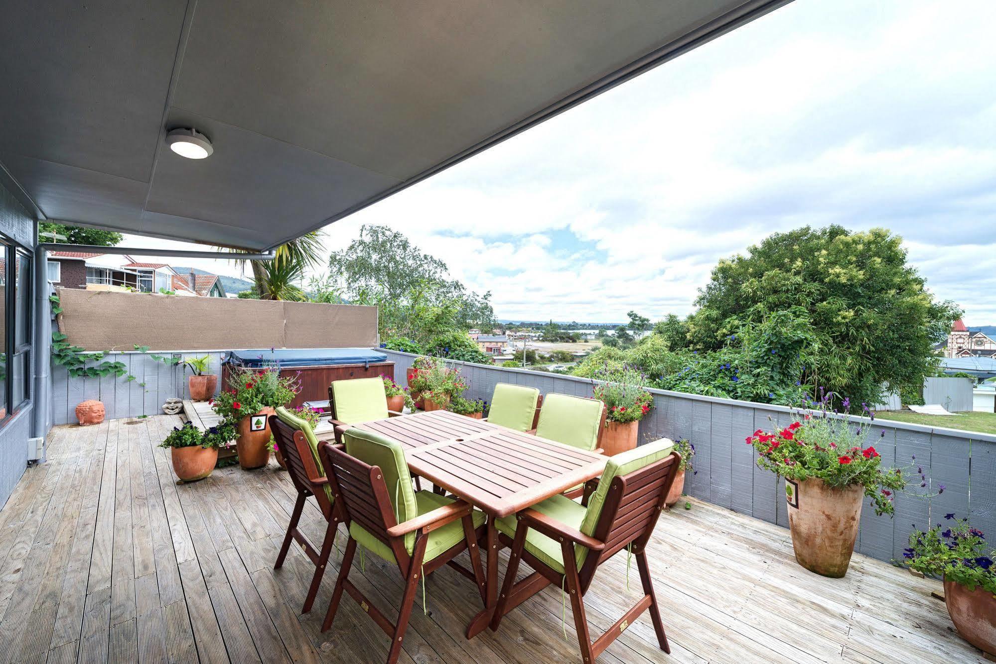Lakeside City Apartments - Penthouse And Studio Rotorua Ngoại thất bức ảnh