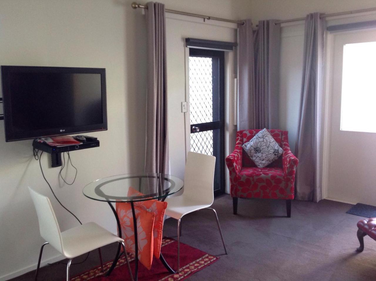 Lakeside City Apartments - Penthouse And Studio Rotorua Ngoại thất bức ảnh