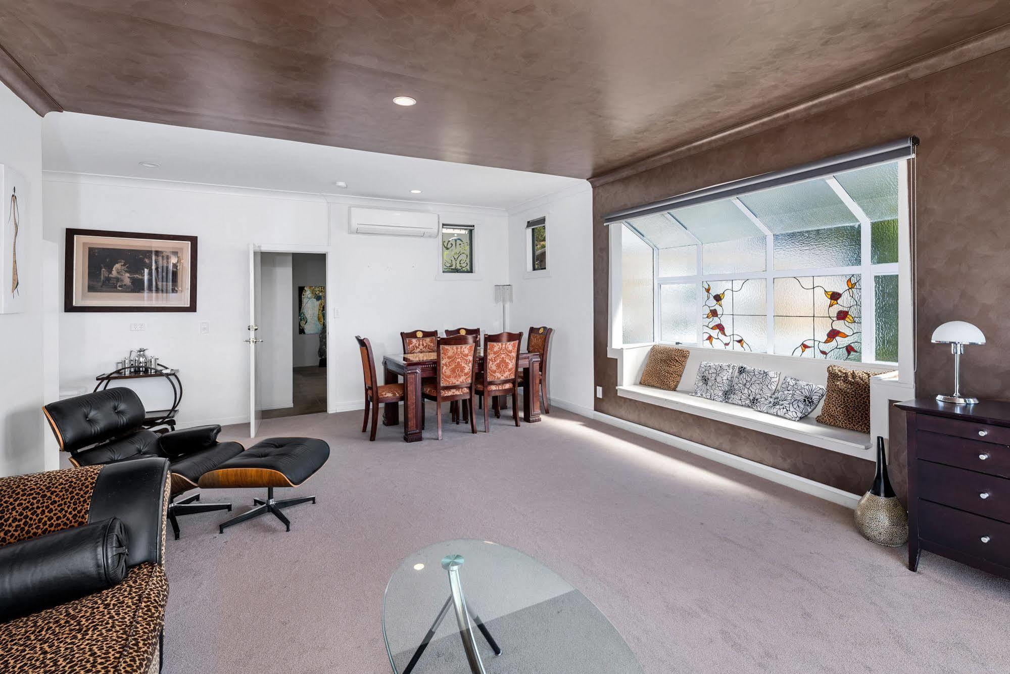 Lakeside City Apartments - Penthouse And Studio Rotorua Ngoại thất bức ảnh